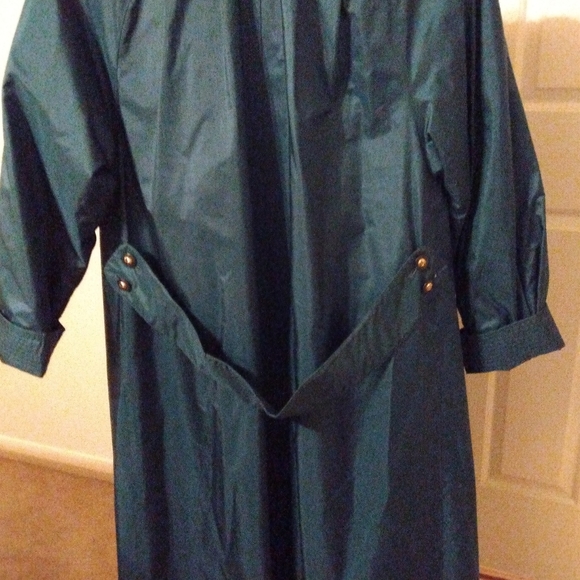 Vintage Worthington Essentials full length rain coat.. Size 14. - Picture 7 of 9